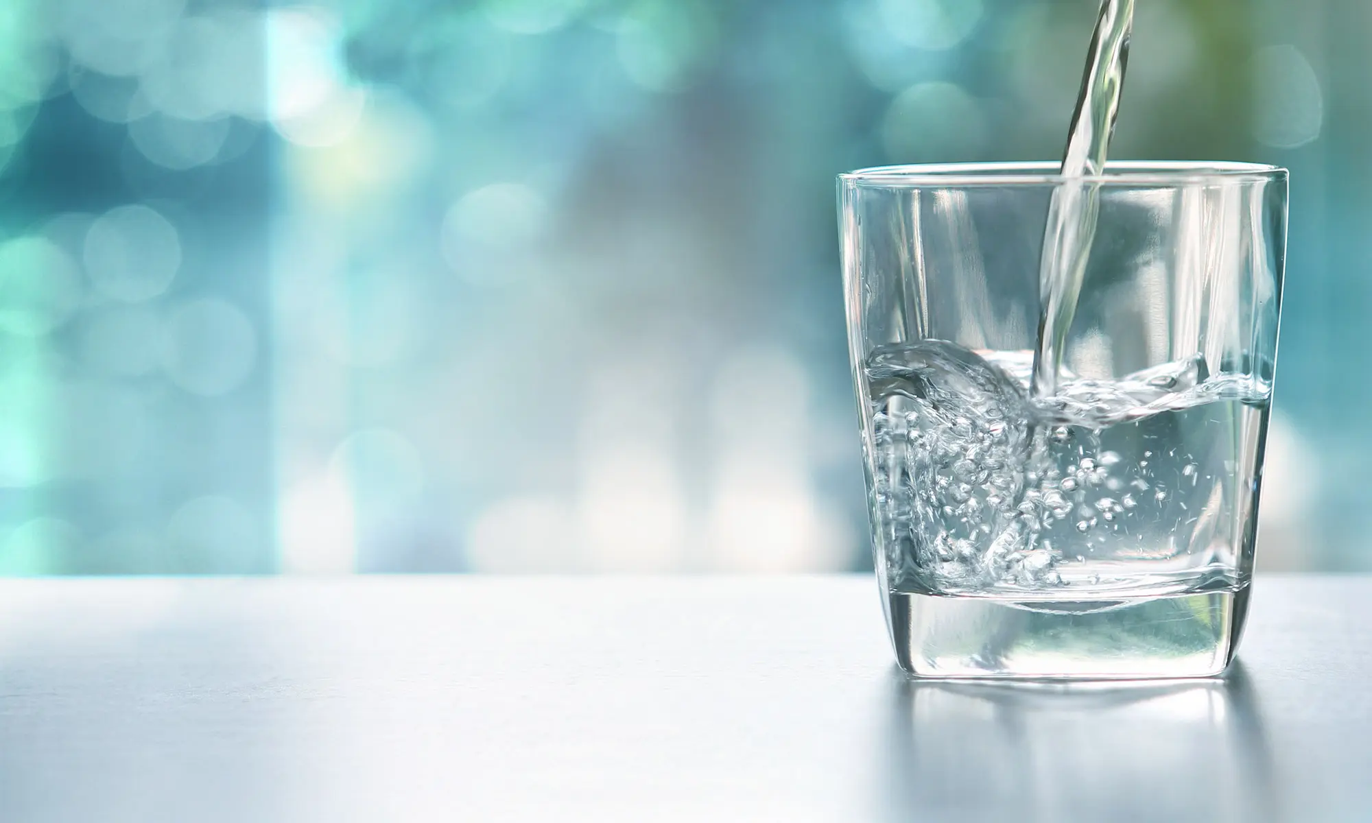 bicchiere-con-acqua